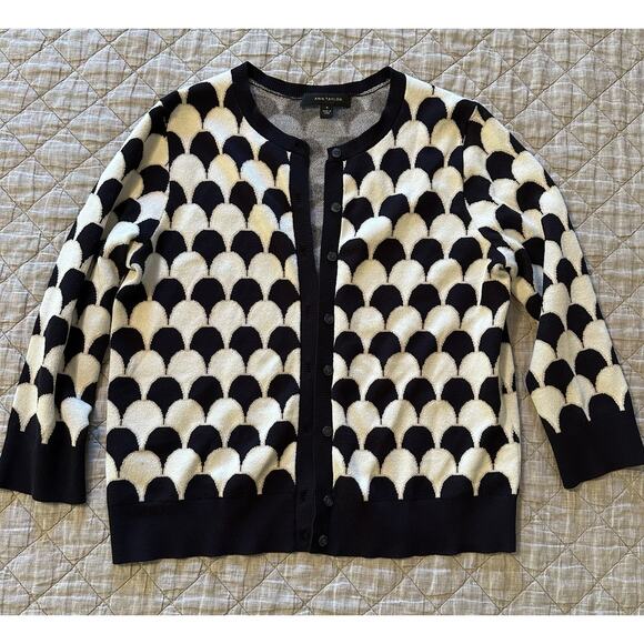 Ann Taylor XL Scallop Pattern Cardigan Black White Button Knit Retro Mod Chic - Picture 1 of 11